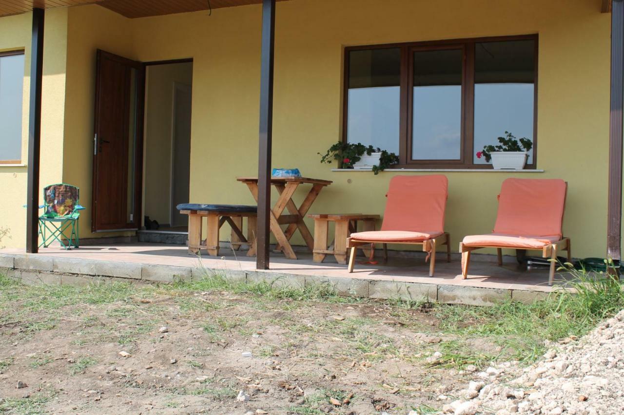 Malavi Guest House Krasen! Comfort&Clean! 외부 사진
