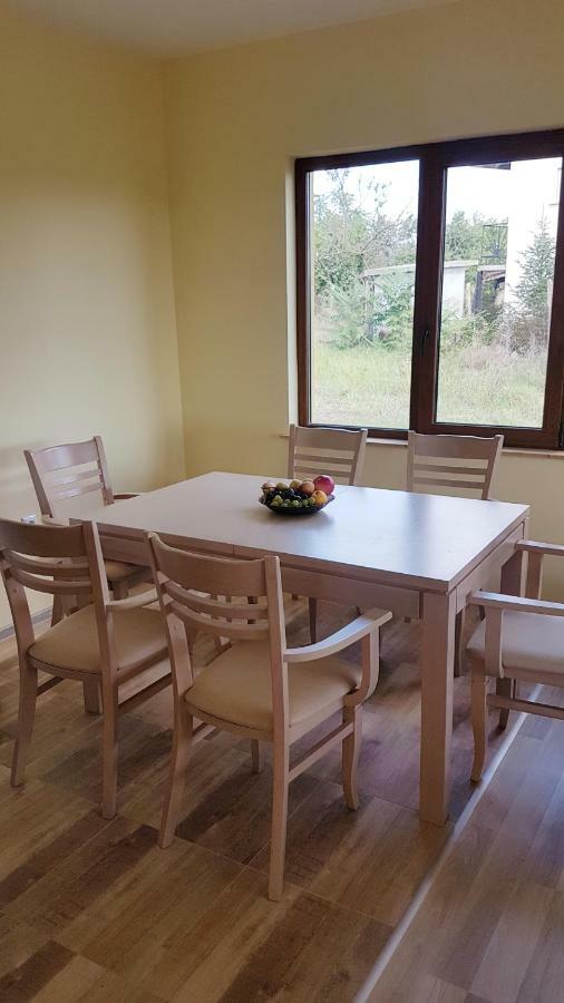Malavi Guest House Krasen! Comfort&Clean! 외부 사진
