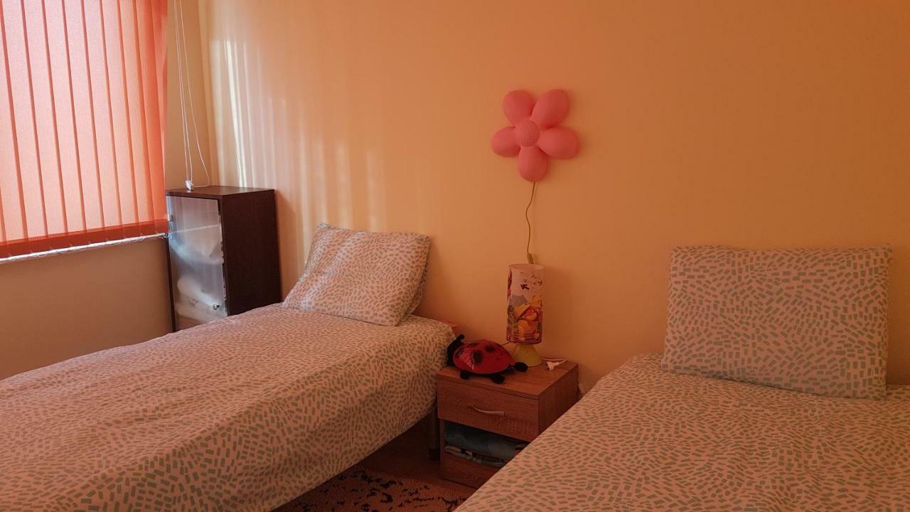Malavi Guest House Krasen! Comfort&Clean! 외부 사진