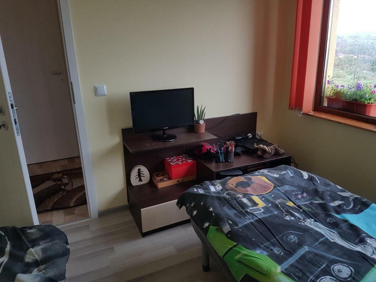 Malavi Guest House Krasen! Comfort&Clean! 외부 사진